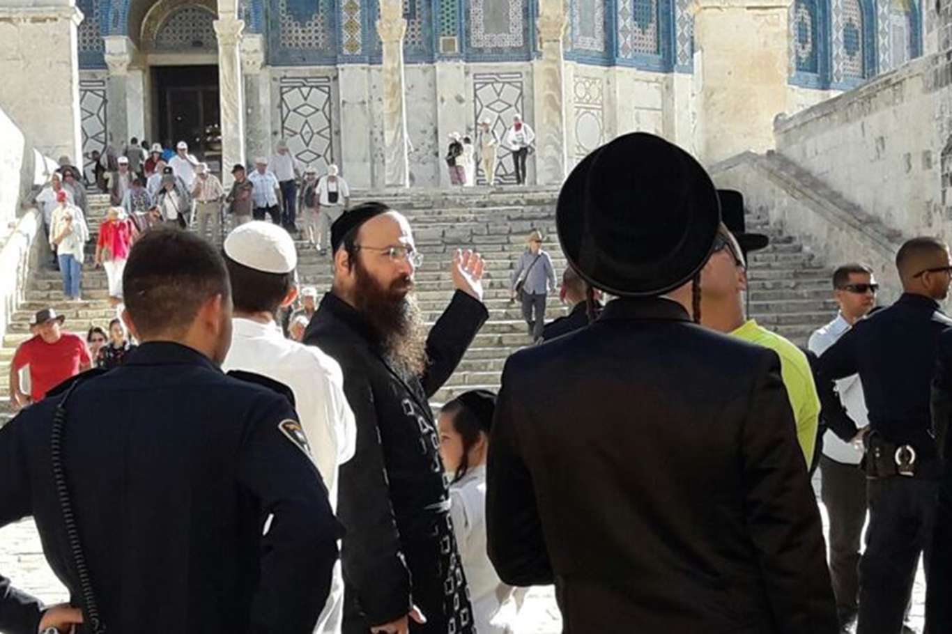 الأوقاف الإسلامية: اقتحامات مسجد الأقصى لا تزال مستمرا