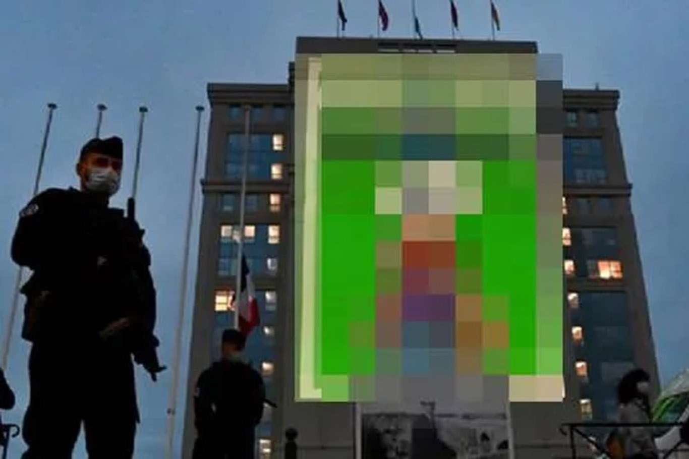 الرئيس الفرنسي ماكرون يعلن الحرب على الإسلام