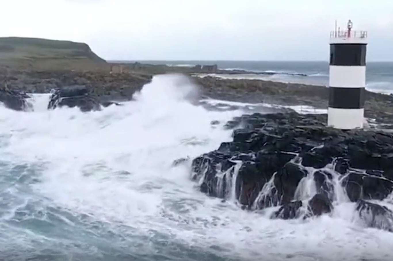 3 people die after Storm Arwen hits the United Kingdom with heavy rain, snow, and winds