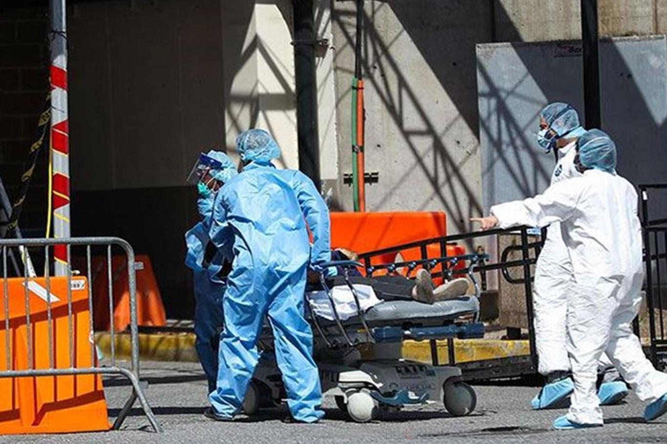 Coronavirus in the United States: Daily death toll drops to 704
