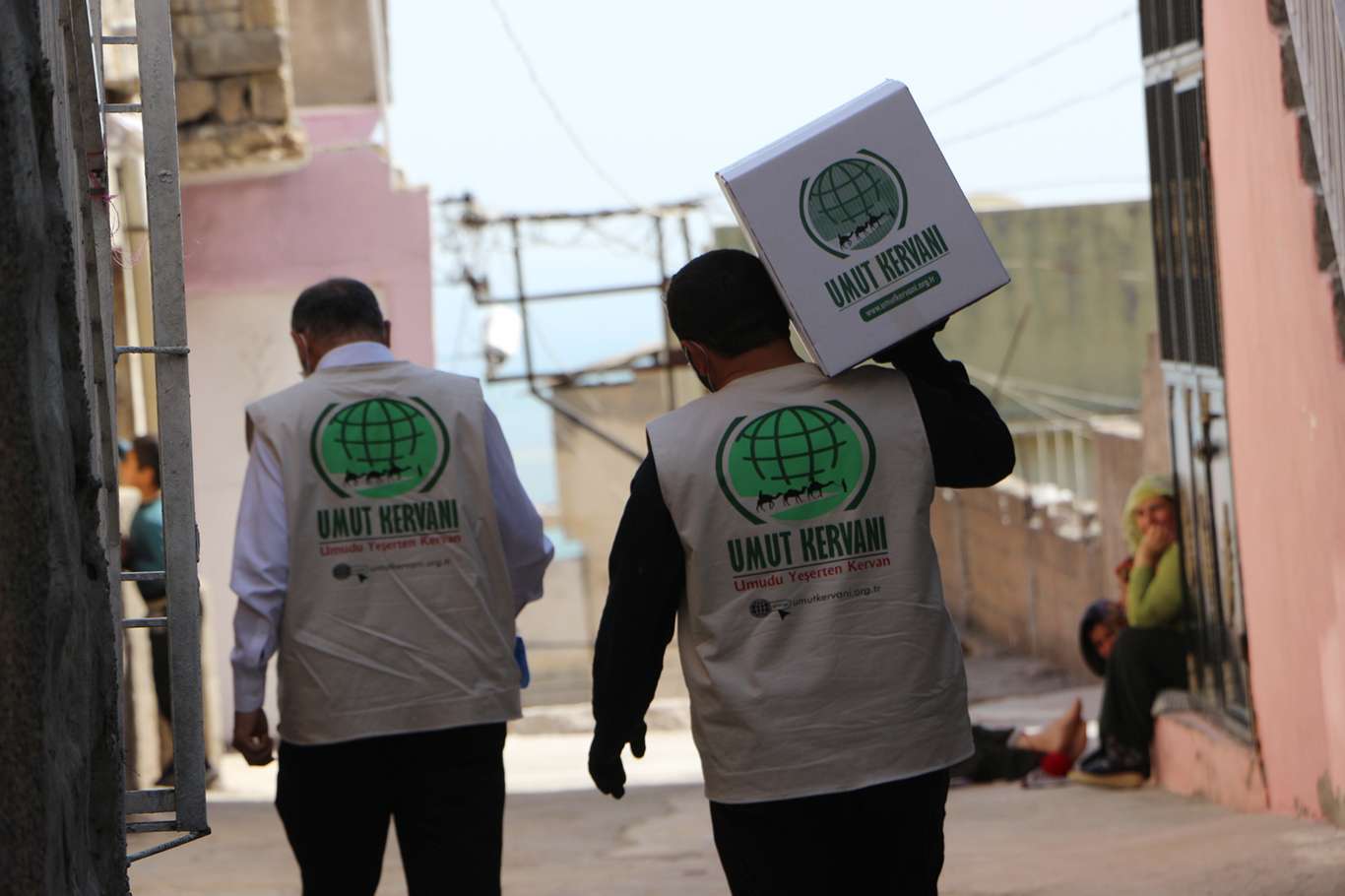 Hope Caravan provides food aid to hundreds of families in the holy month of Ramadan