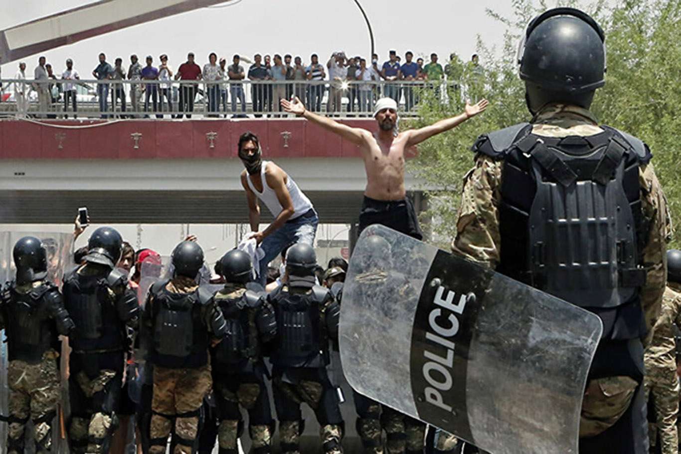 Iraqi protesters back on the streets a year later