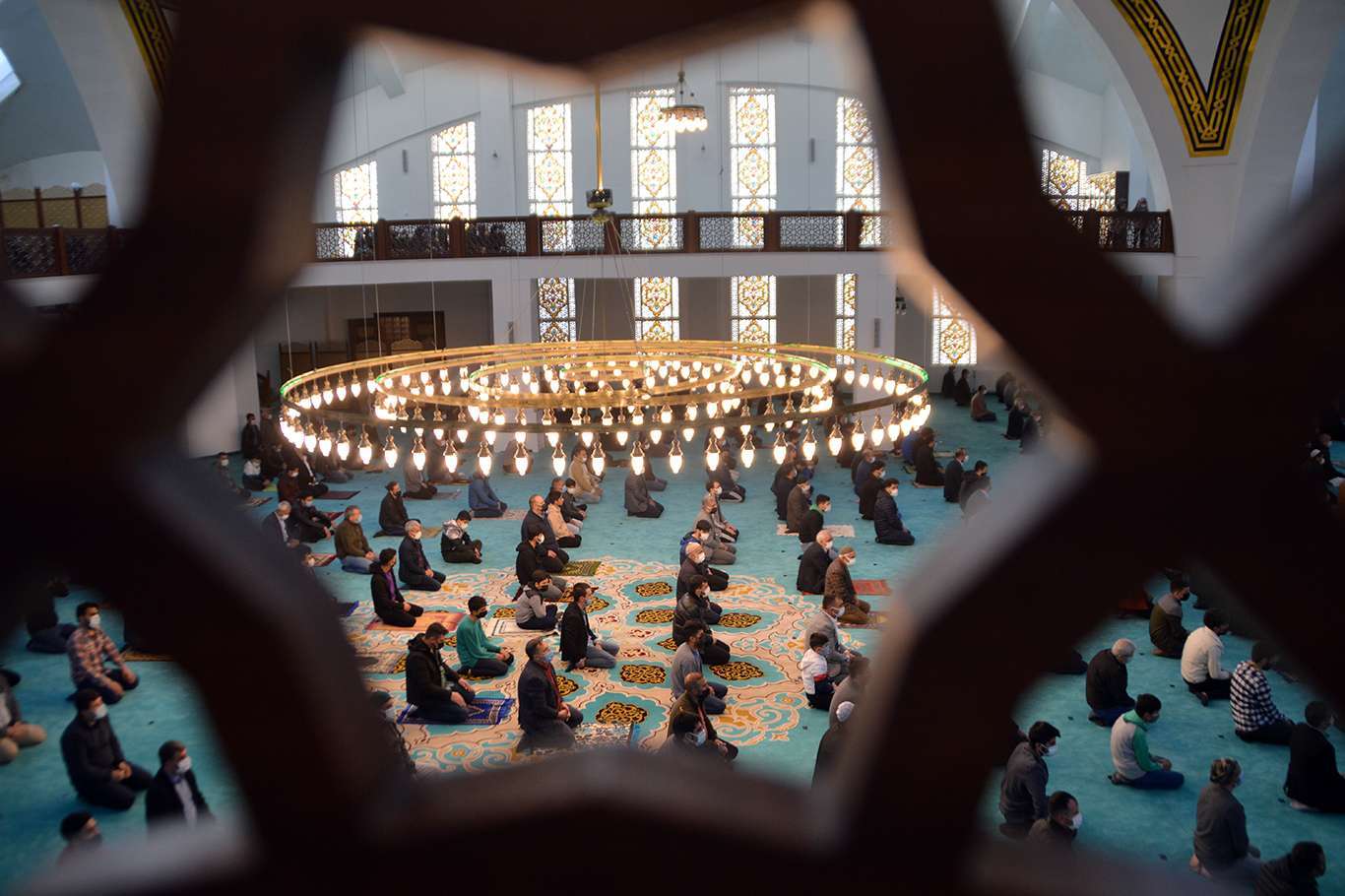 Islamic World celebrates Eid al Fitr amid coronavirus pandemic