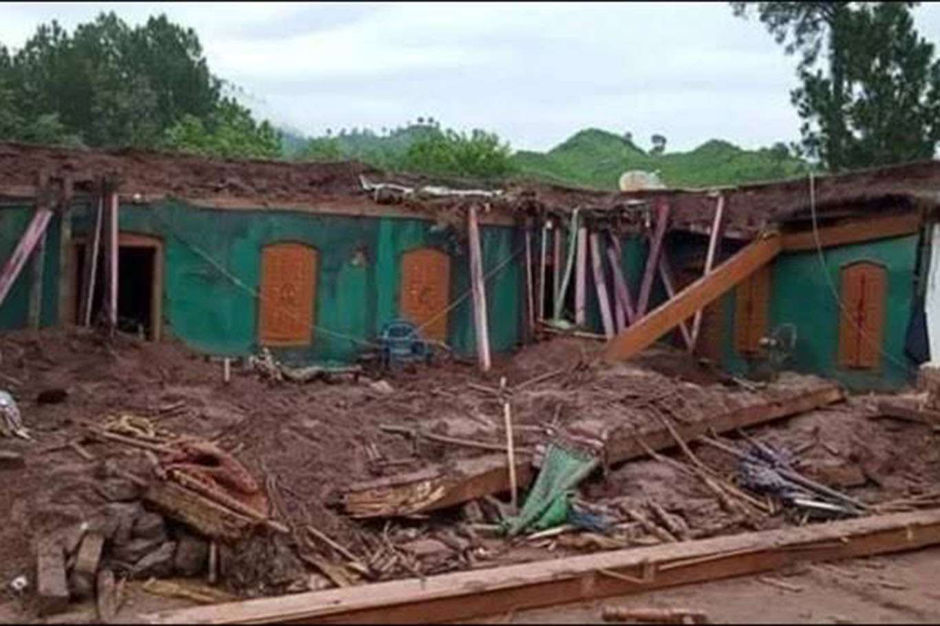 Pakistan: At least 10 people killed after house’s roof collapses in Azad Jammu and Kashmir