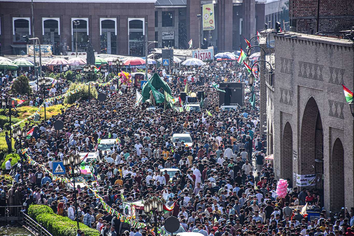 Thousands of people celebrate the birth anniversary of Prophet Muhammad in Erbil