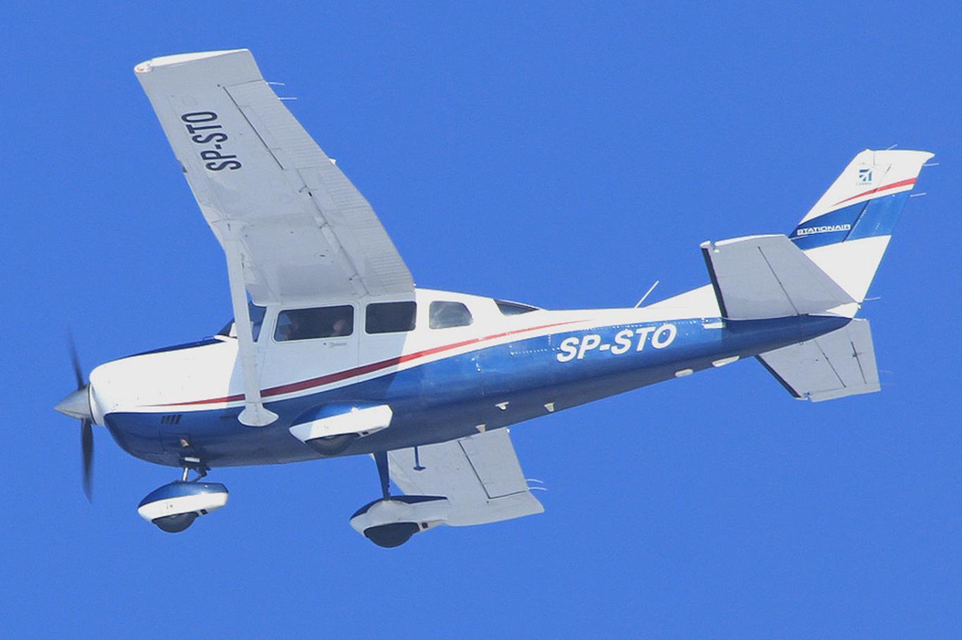 Two planes collide in United States: 8 dead