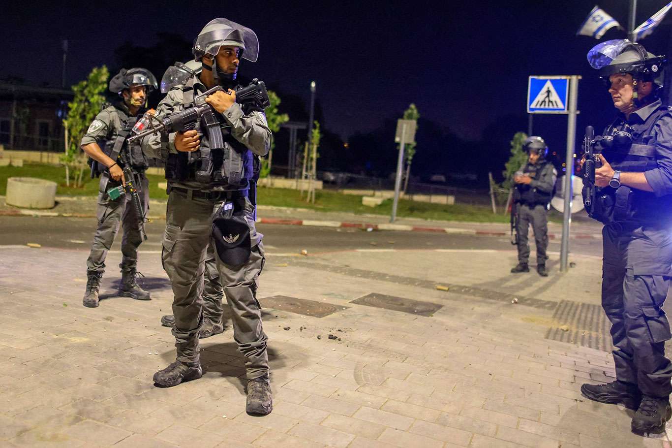 Zionist police kidnap four Palestinian youths in Lod City