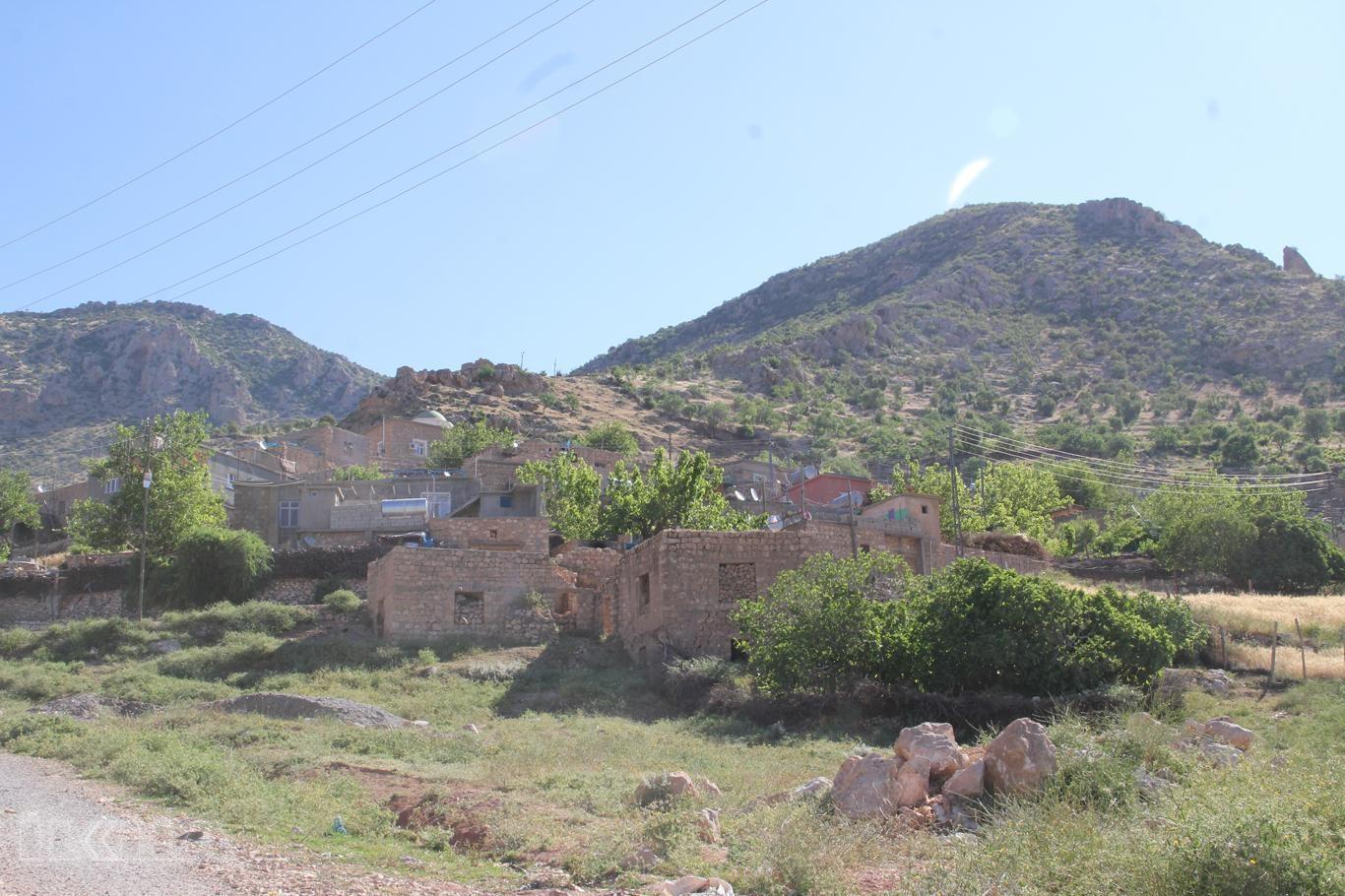 ستەمی پەکەکە لە گوندی گێرا جەعفەر -١