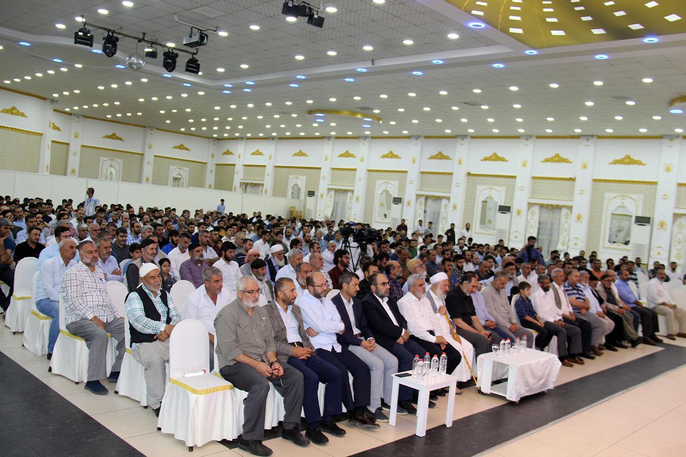 لە دیاربەکر ڕێوڕەسمی "یاد کردن و تێگەشتن لە حەزرەتی حوسێن و یارەکانی" بەڕێوە چوو