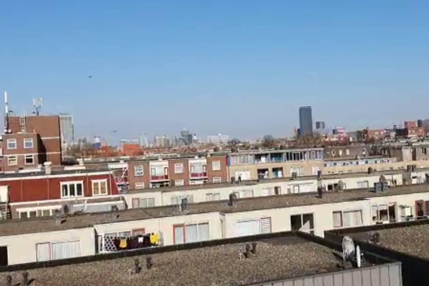 دەنگی بانگی پیرۆز لە ئاسمانی هۆڵەندا بەرز بوو