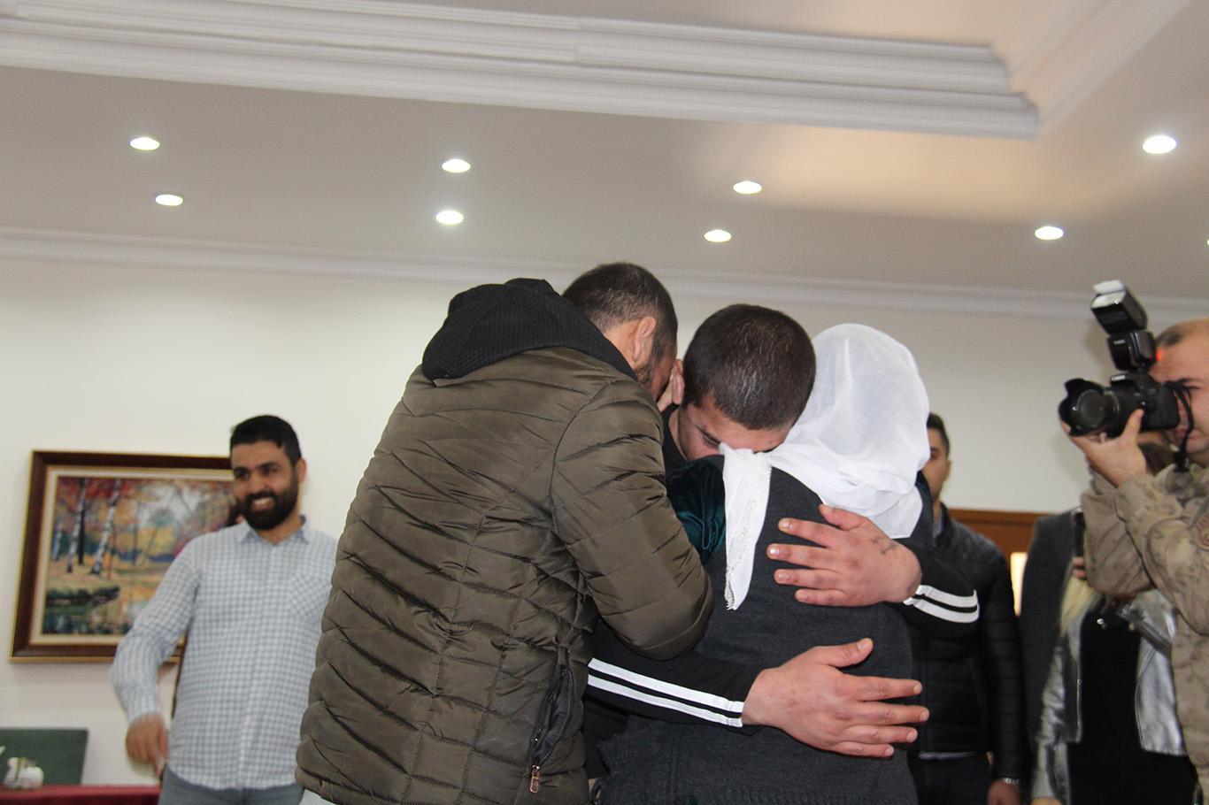 منداڵی دوو خانەوادەی دیکە خۆیان رادەست کرد