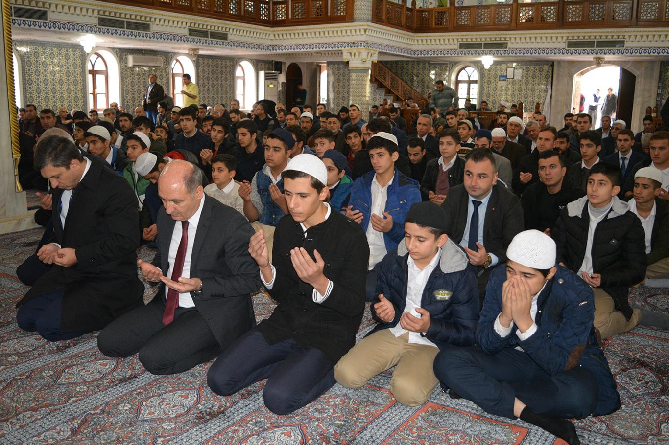 24 Kasım Öğretmenler Günü nedeniyle mevlid ve hatim duası okundu