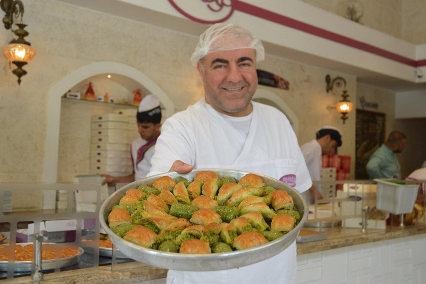 Gaziantepli baklavacıların “tatlı” bayram mesaisi