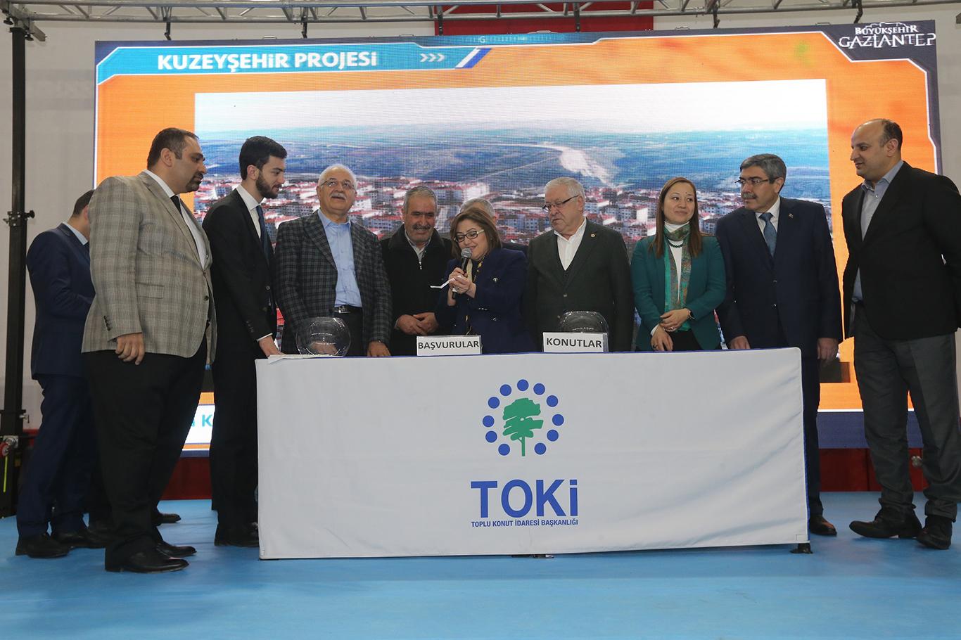 916 konut için kura çekimi yapıldı