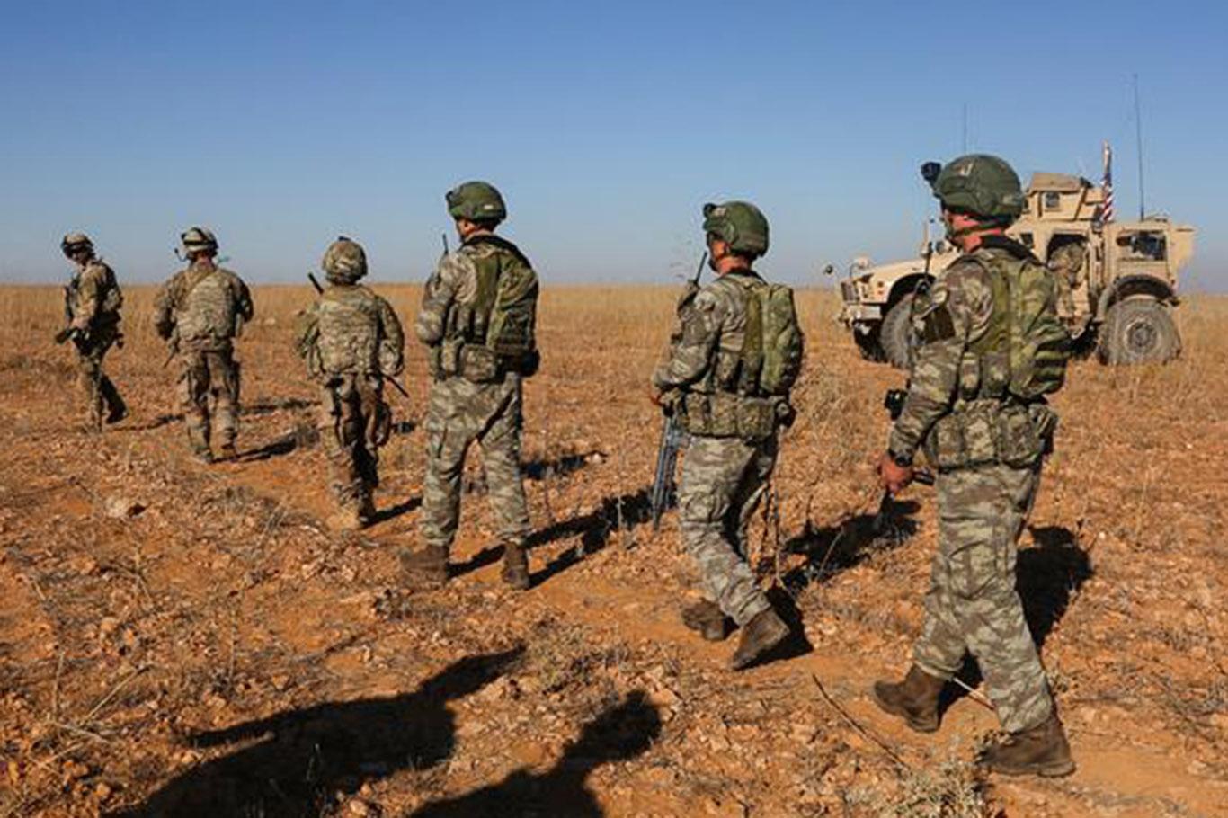 "ABD askerleri Ayn el Arab'tan ayrıldı"