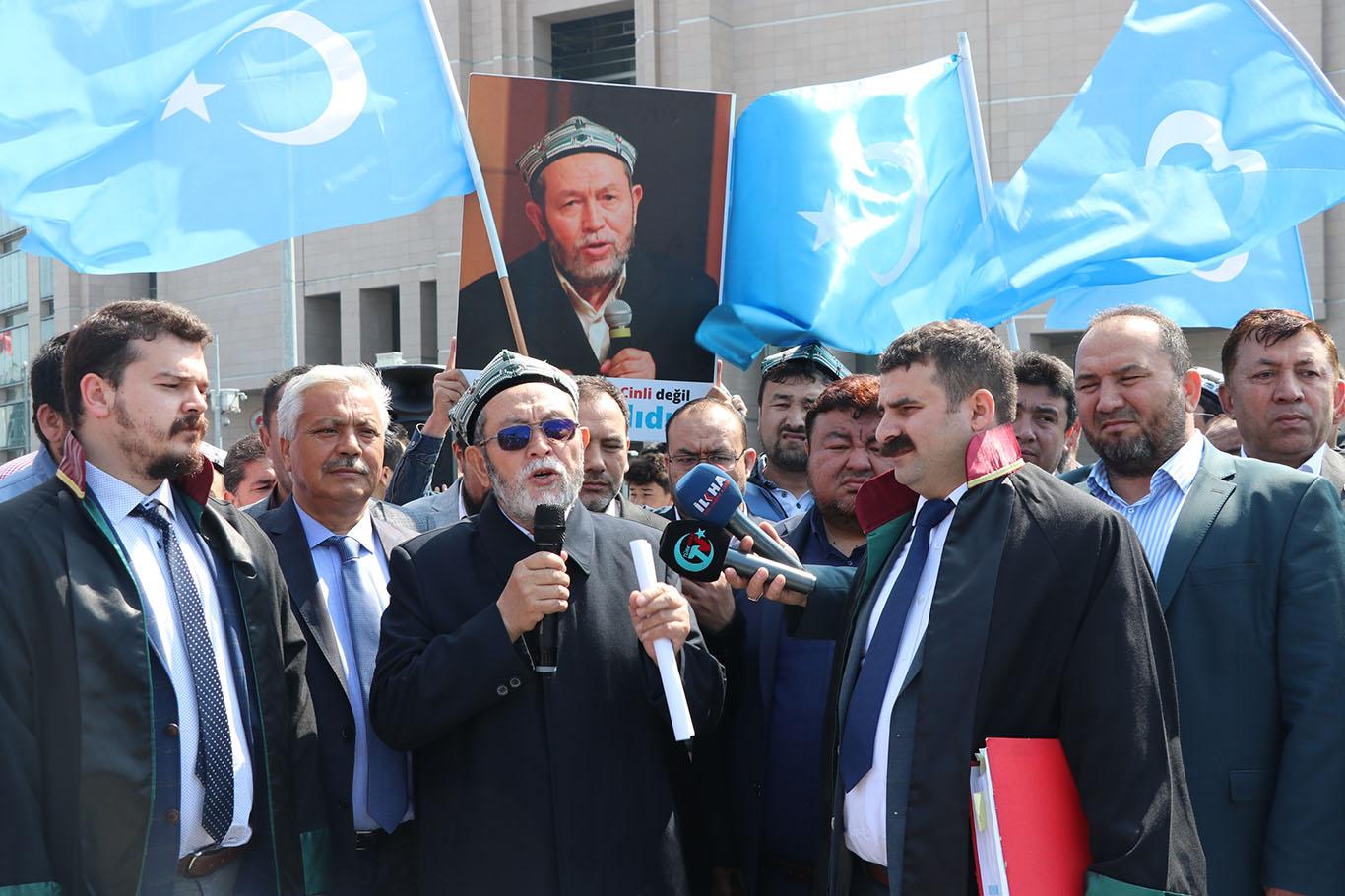 ​Abdülkadir Yapçan'ın "özgürlüğü ikamet ettiği mahalle" ile sınırlandı