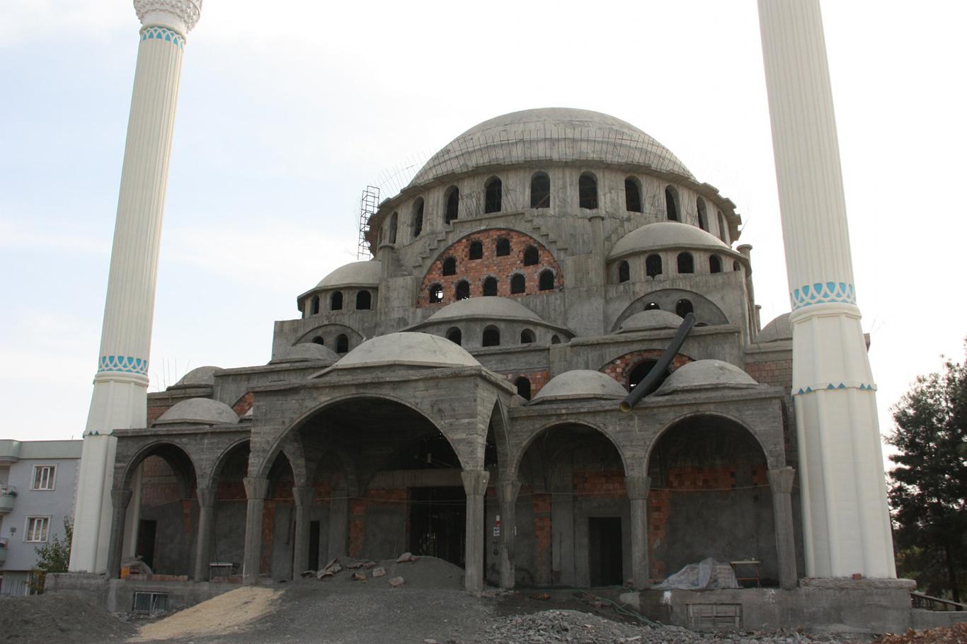Adıyaman'ın en büyük camisi 9 yıldır tamamlanmadı