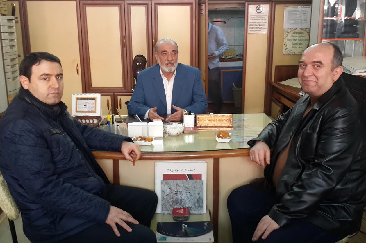 Ağrı Valisi esnafları ziyaret etti