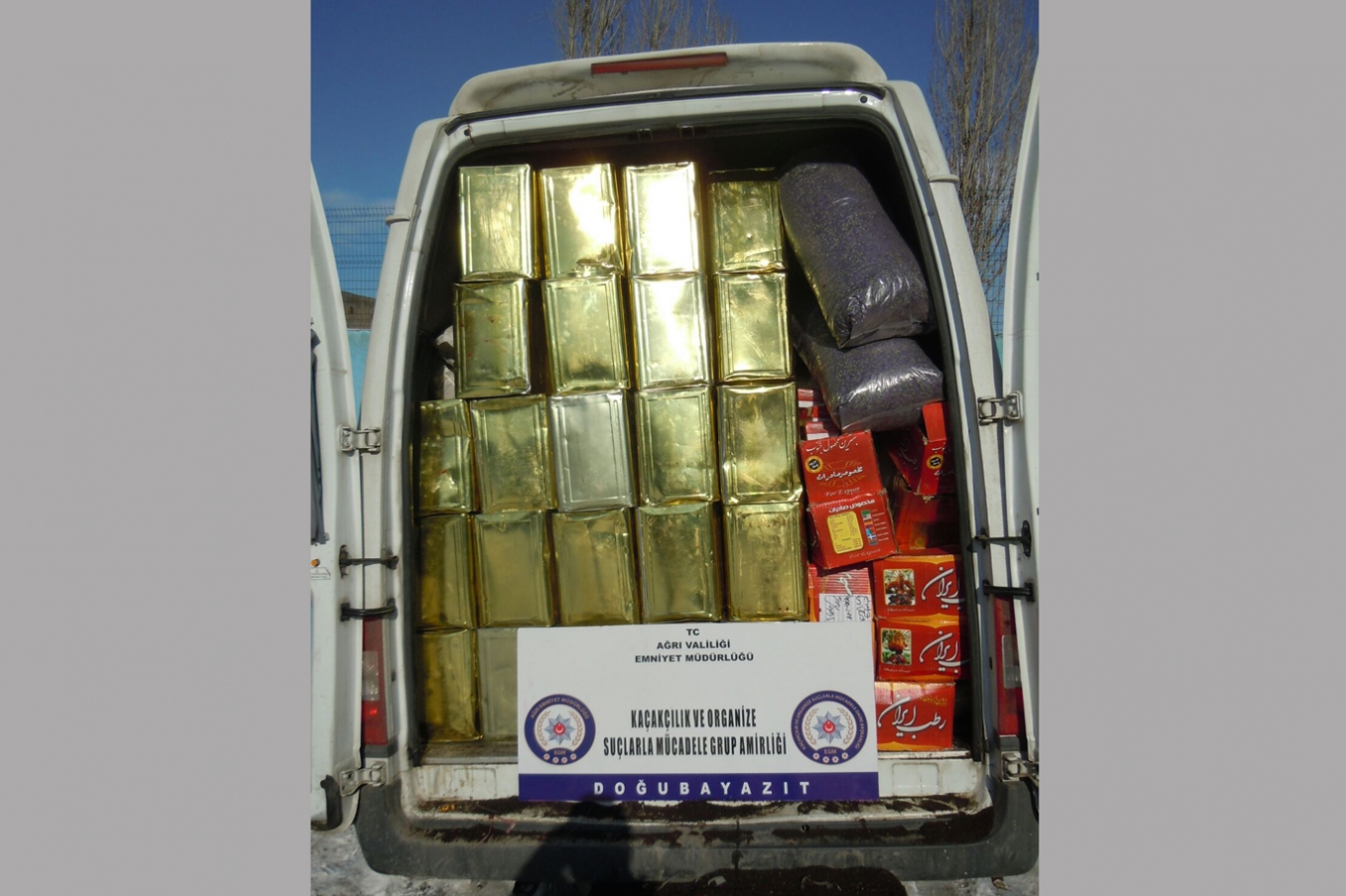 Ağrı'da 14 ton kaçak çay ele geçirildi