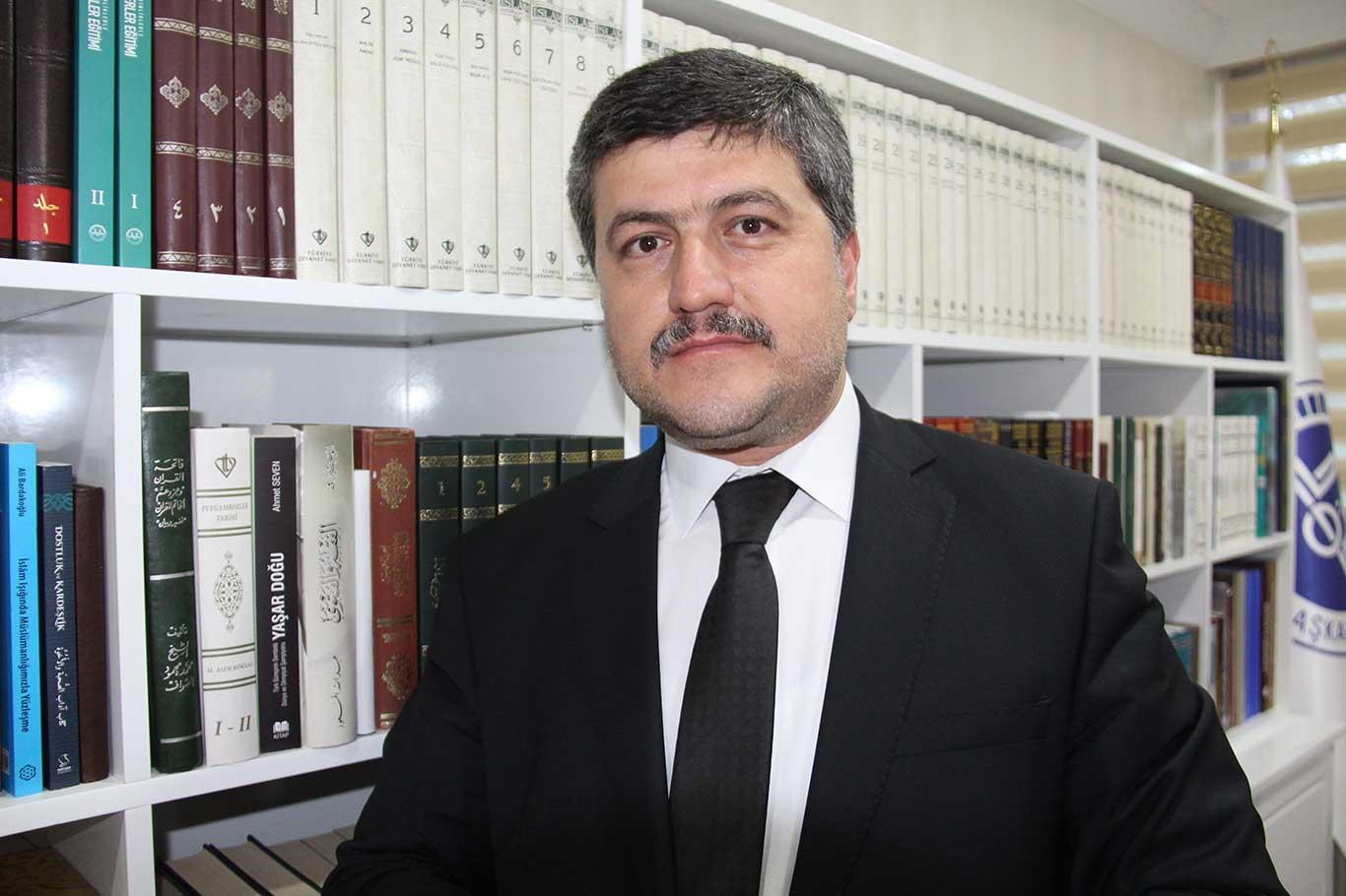 "Aile kurumuna sahip çıkmamız gerekir"