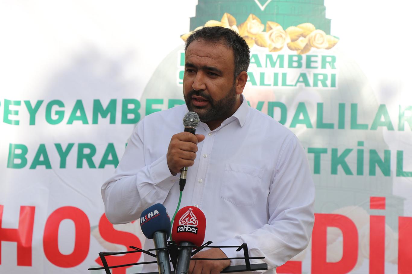 “Allah, İbrahim’i teslimiyete sahip olmamızı istiyor”