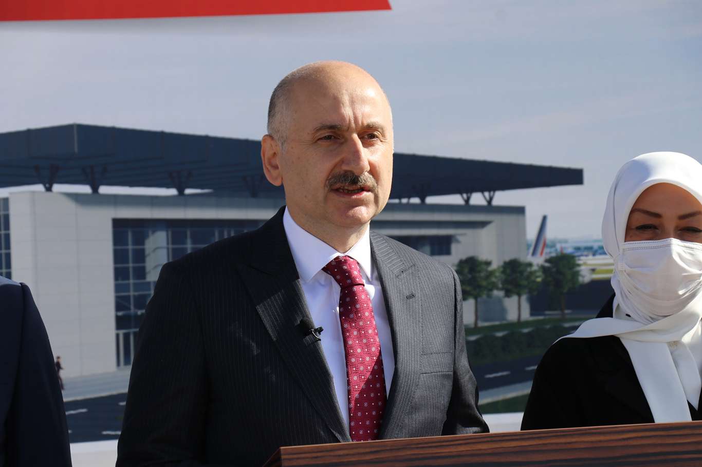 Bakan Karaismailoğlu: "İç ve dış hatlar yolcu trafiği 2019 yılında 209 milyonu aştı"