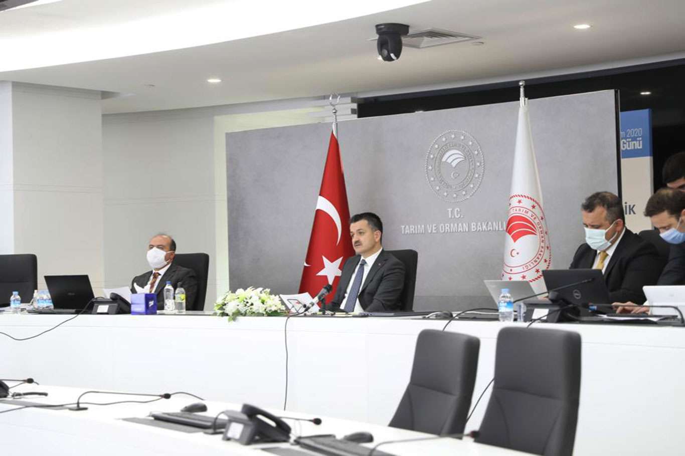 Bakan Pakdemirli 81 ilin tarım ve orman müdürleriyle istişare toplantısı gerçekleştirdi