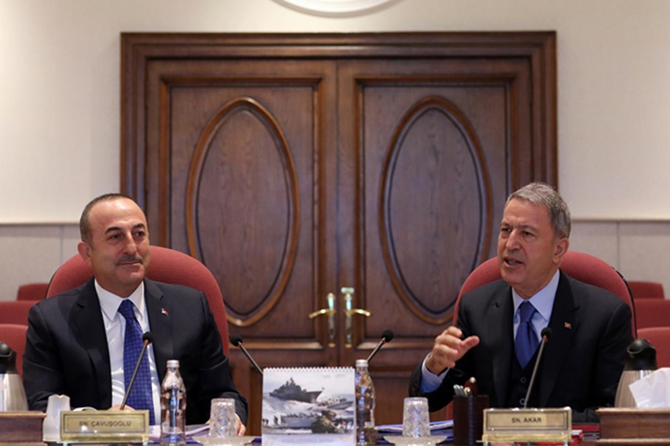 Bakanlar Akar ve Çavuşoğlu bir araya geldi
