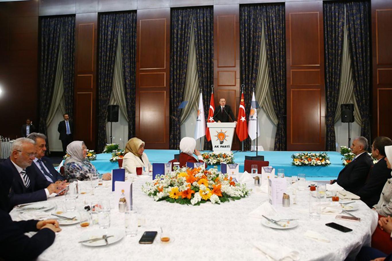 "Bakanlarımızdan 180 günlük çalışma programı hazırlamalarını bekliyorum"