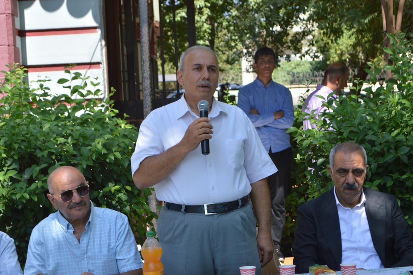 “Bayramlar kardeşliğin pekiştiği günlerdir”
