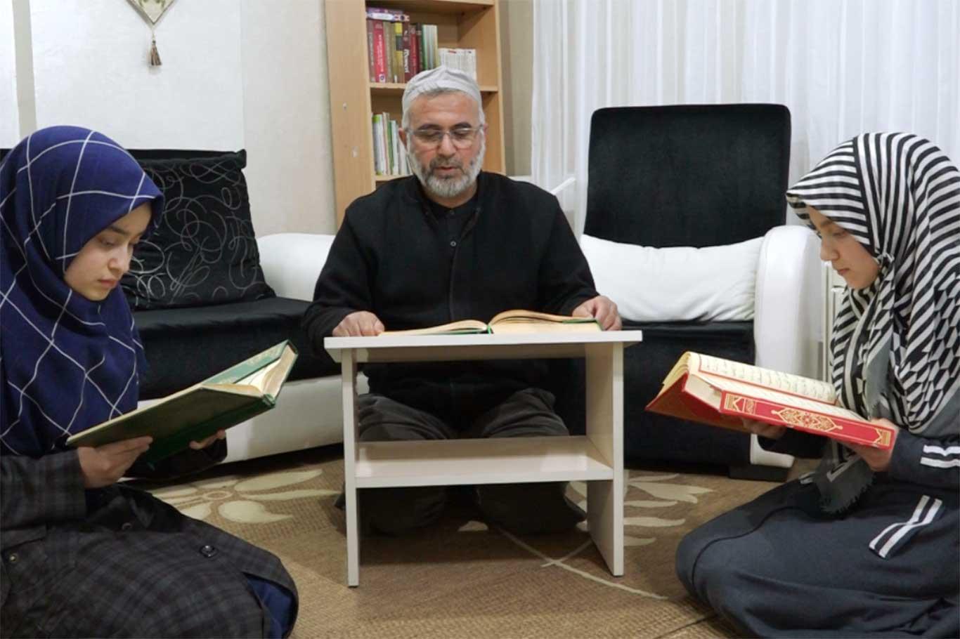 Beraat Kandili ibadet ve dua ile evlerde ihya ediliyor