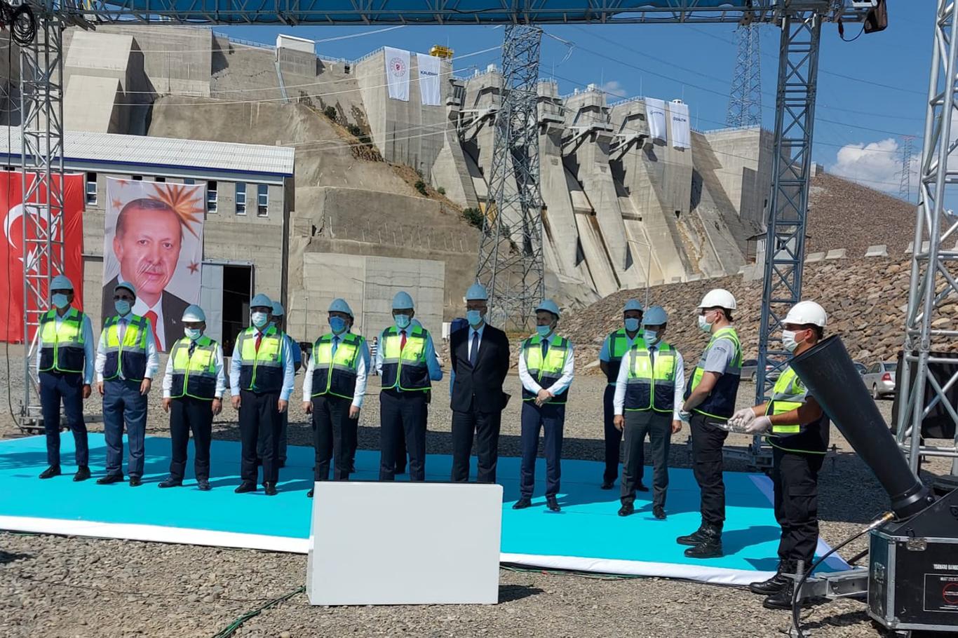 Bingöl’deki HES barajlarında enerji üretimine başlandı