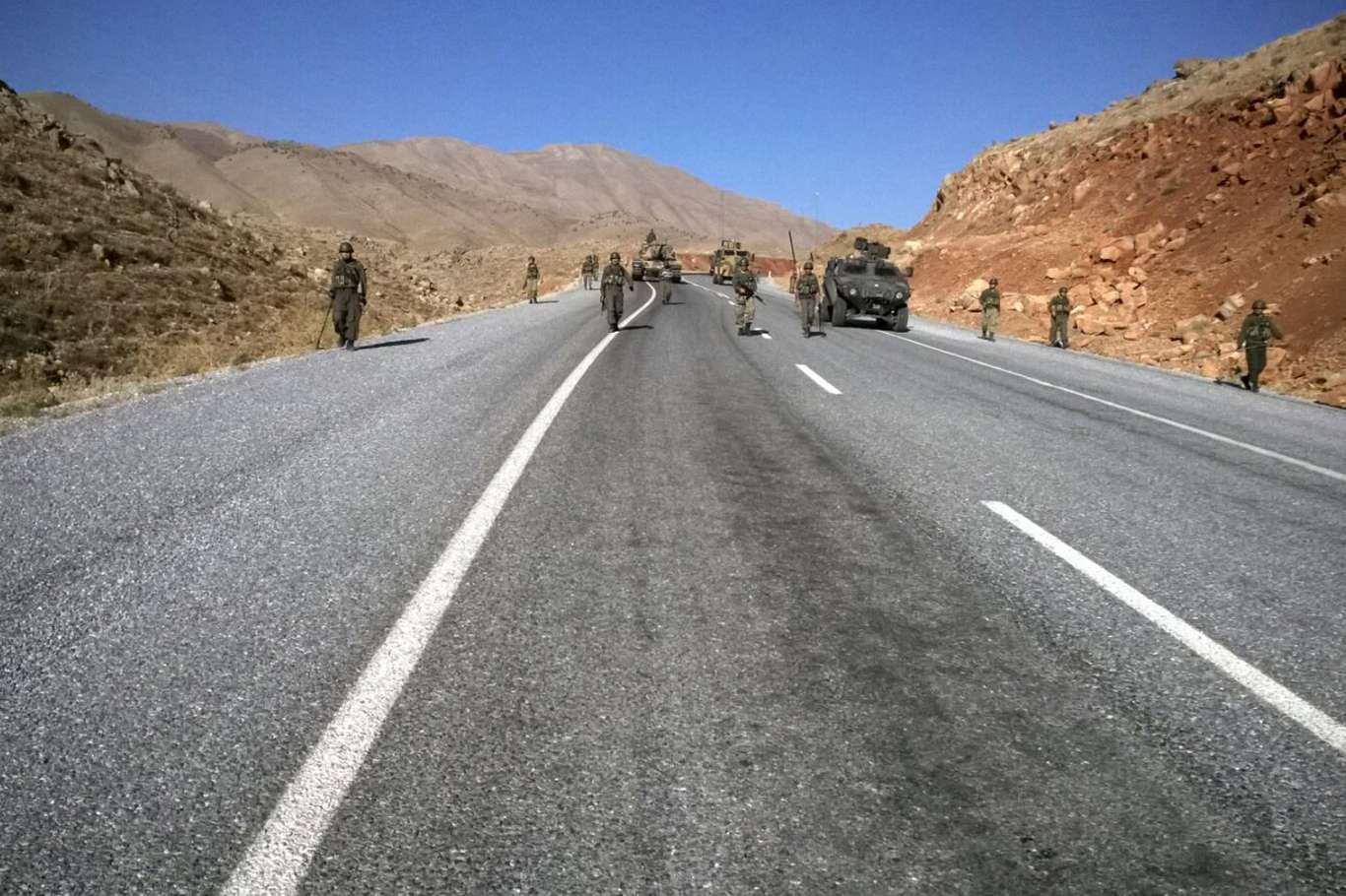 Bitlis'te bazı köy ve bağlı mezralarda ilan edilen sokağa çıkma yasağı kaldırıldı