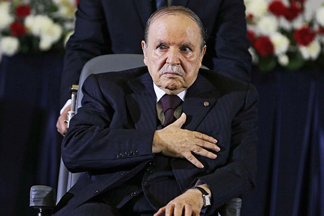 "Buteflika'nın görevden alınması yetmez sistem değişsin"
