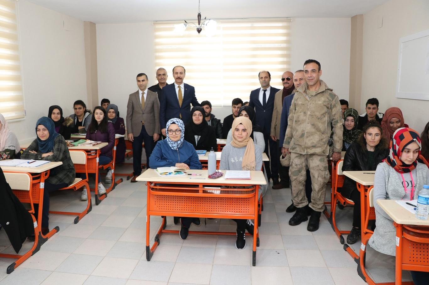  “Büyük medeniyeti kuracak gençler istiyoruz”
