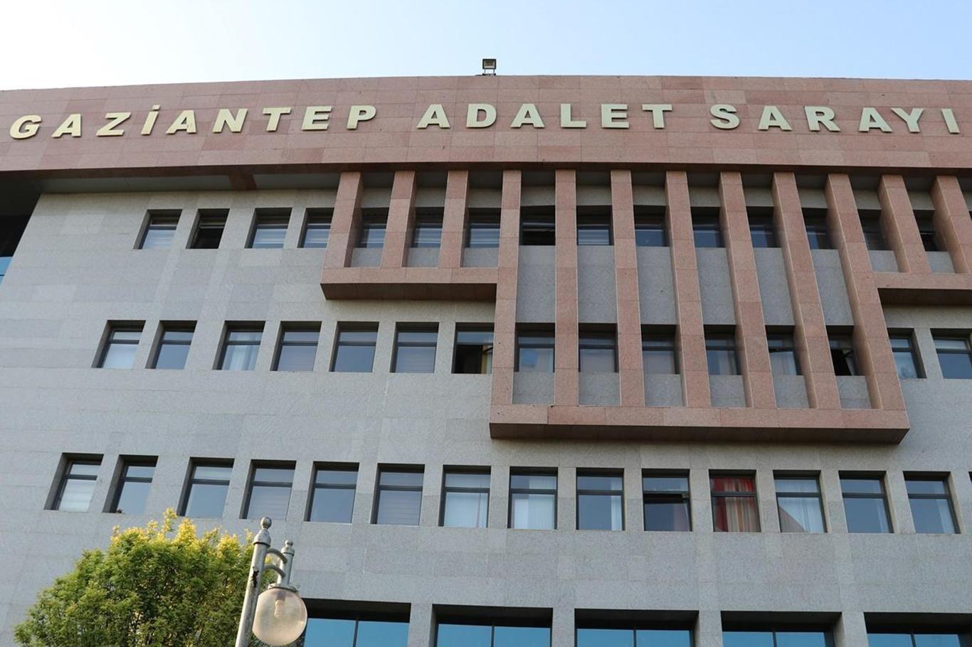 Çaldıkları otomobille gezerken yakalandılar