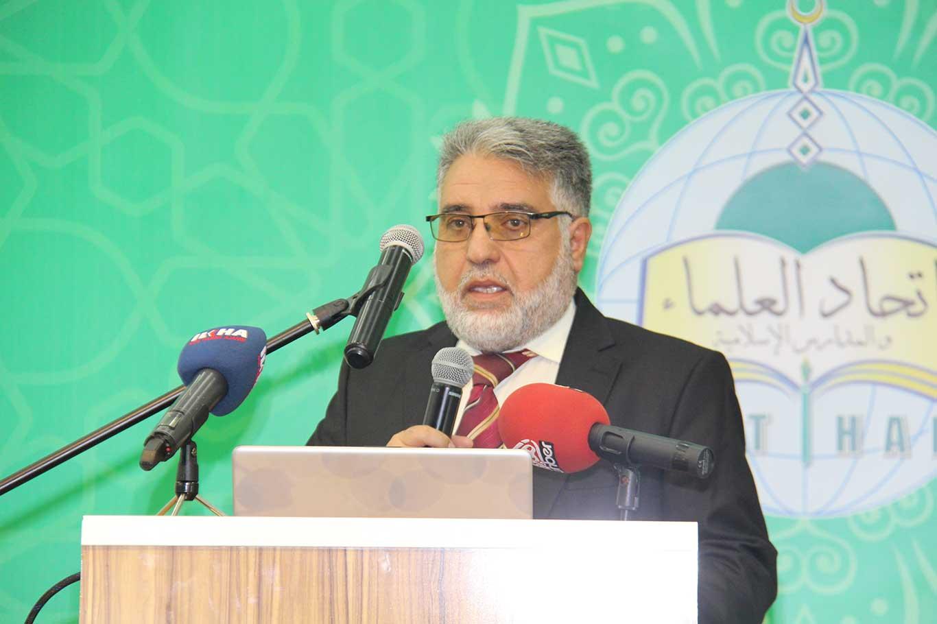 'Caminin fonksiyonu ibadetle bitmemektedir'