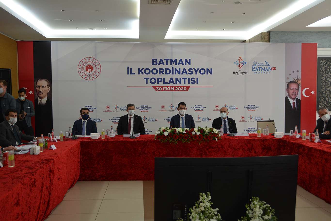 Çevre Bakanı Kurum Batman'da il değerlendirme toplantısına katıldı