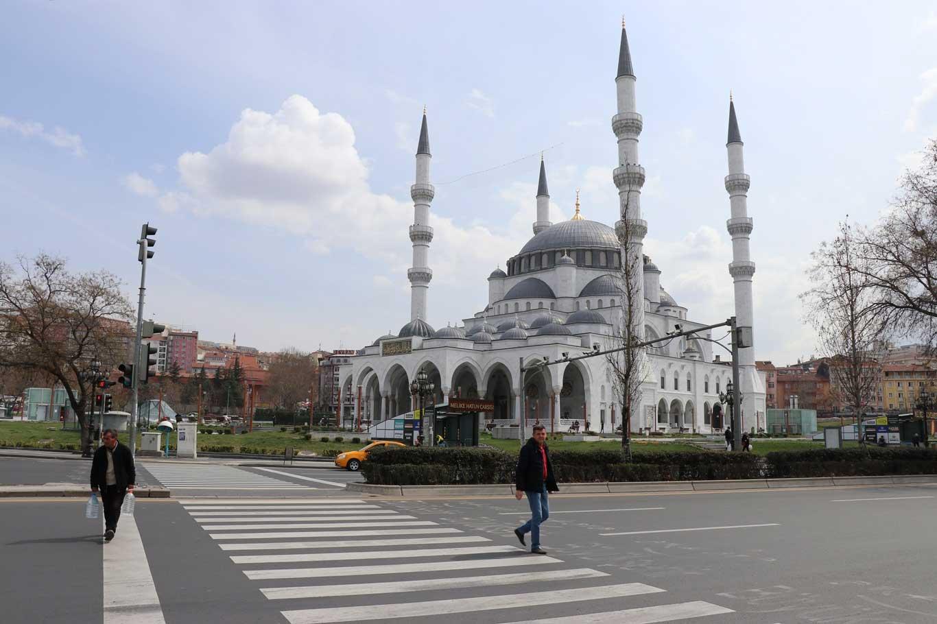 Coronavirus tedbirleri nedeniyle Ankara sessizliğe büründü