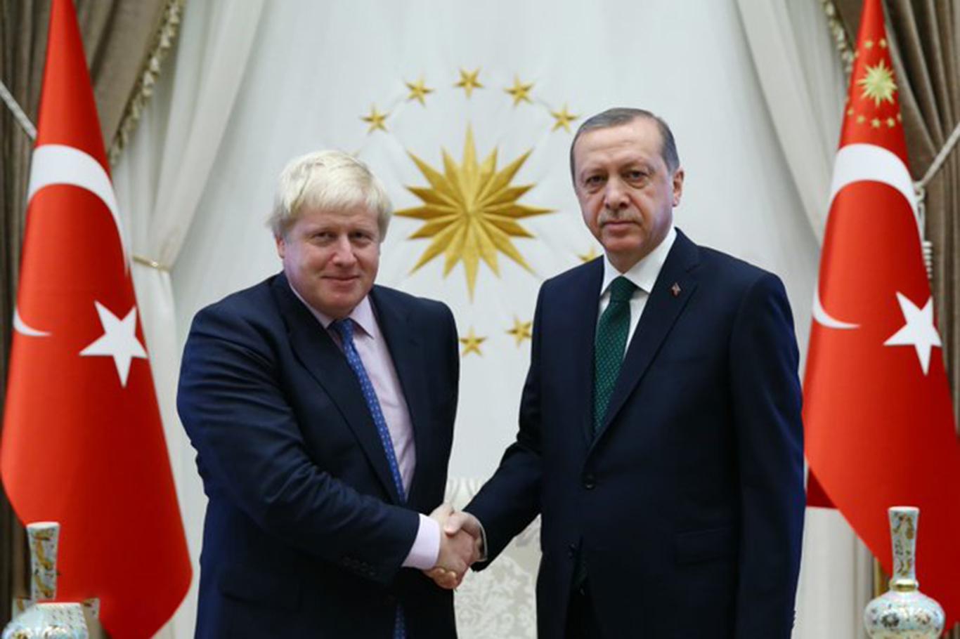 Cumhurbaşkanı Erdoğan, İngiltere Başbakanı Johnson ile görüştü