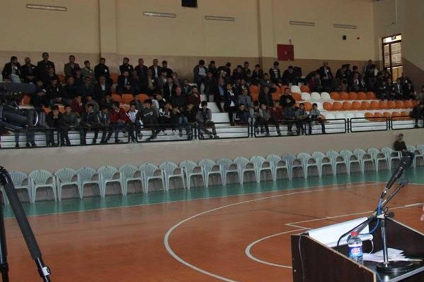 "İslam'ın temel hedefi yeryüzünde huzurlu bir hayatı tesis etmektir"