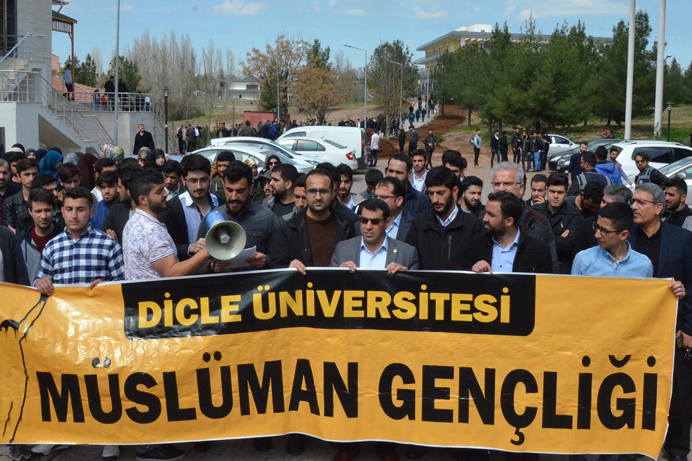 Dicle Üniversitesi öğrencileri Yeni Zelanda'daki terör saldırısını kınadı