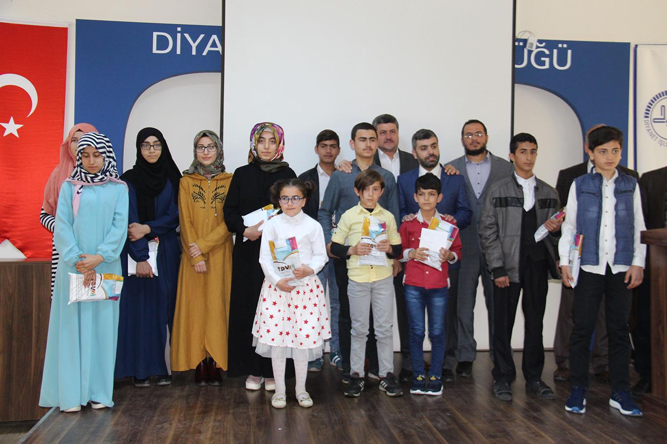 Dini bilgiler yarışmasında dereceye girenlere ödülleri verildi