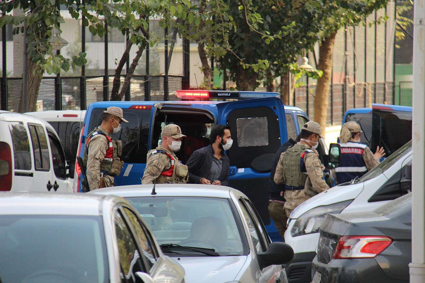 ​Diyarbakır’da "eylem hazırlığında" oldukları belirtilen 5 PKK'li’den 4’ü tutuklandı
