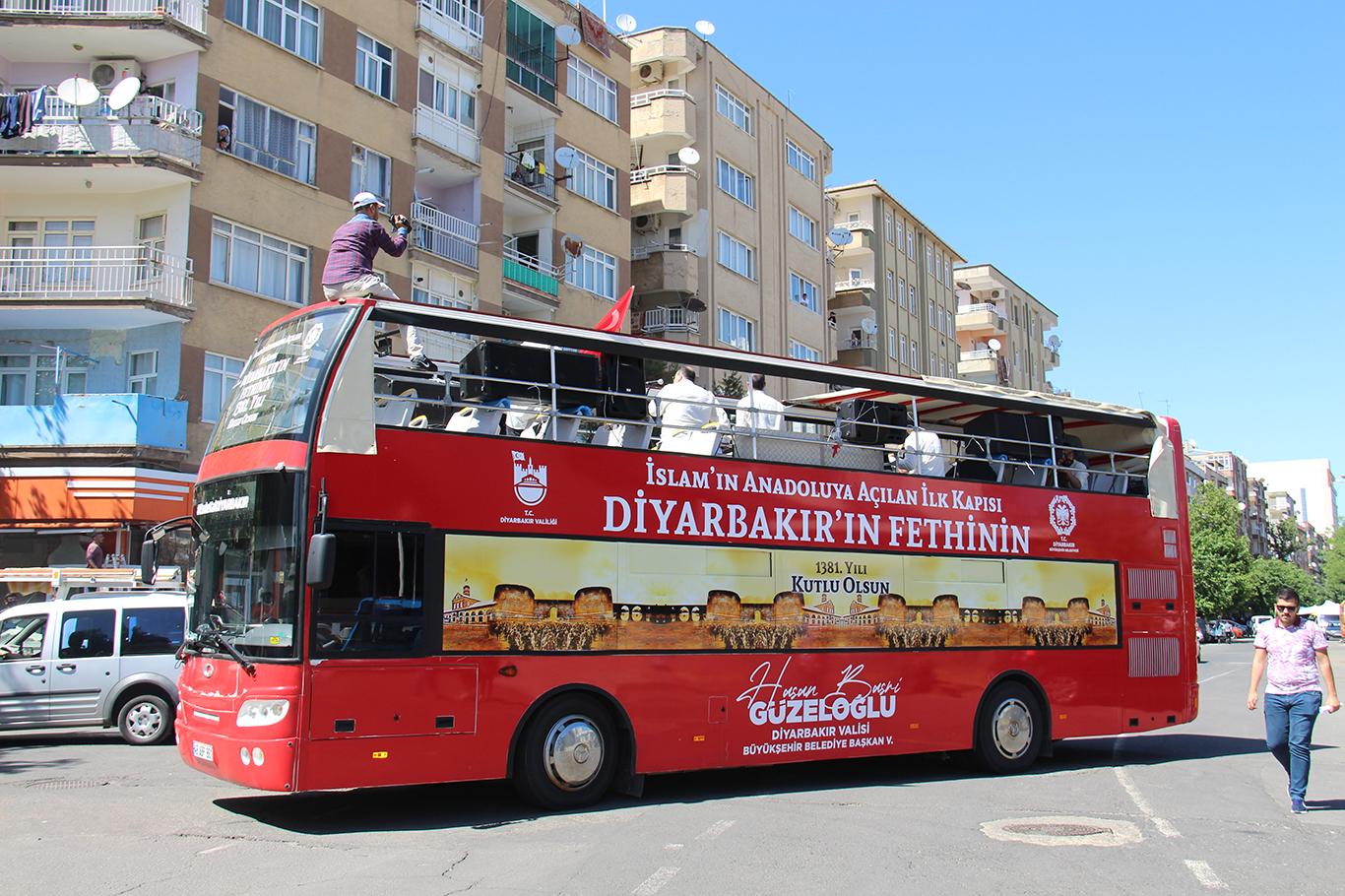 ​Diyarbakır’ın fethi seslendirilen ilahilerle kutlandı