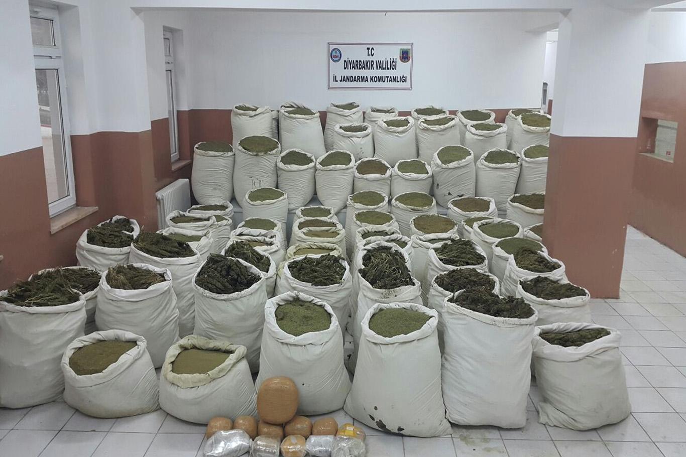 Diyarbakır'da 7 ton esrar ele geçirildi