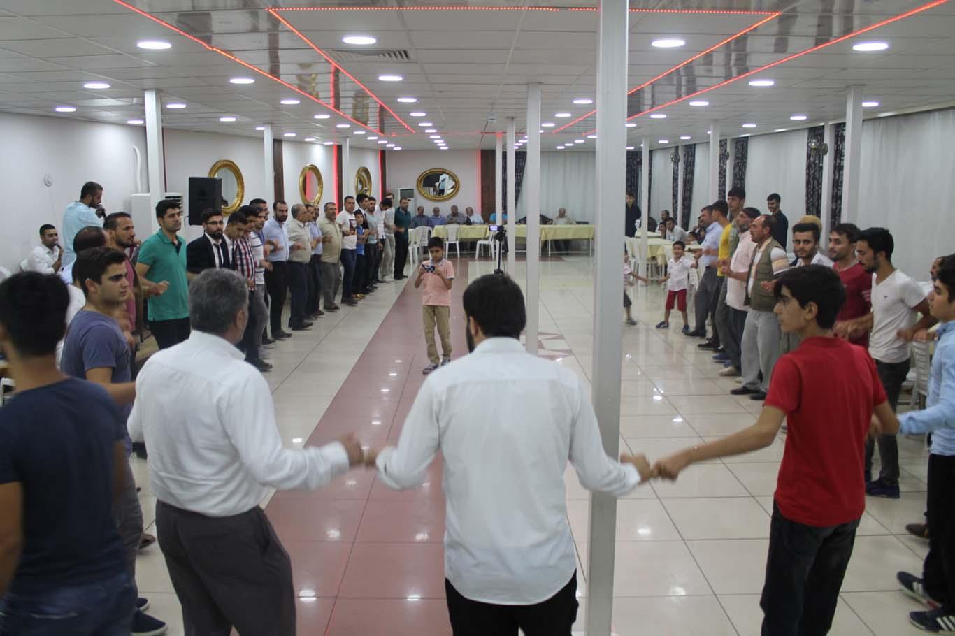 "Düğünlerimizi Peygamber Efendimizin sünnetine göre yapmalıyız"