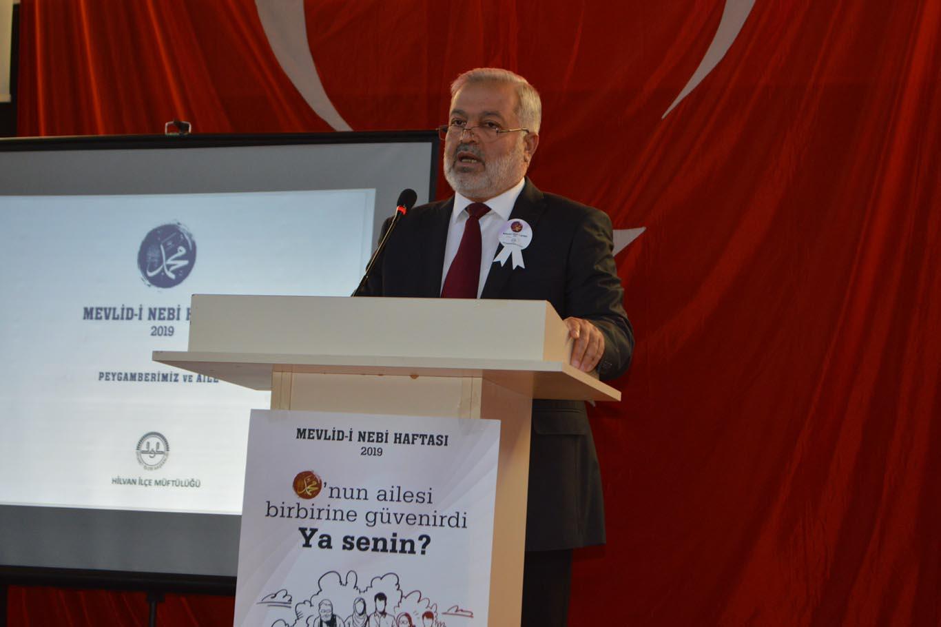 ​"Dünyanın en büyük vazifelerinden biri anneliktir"
