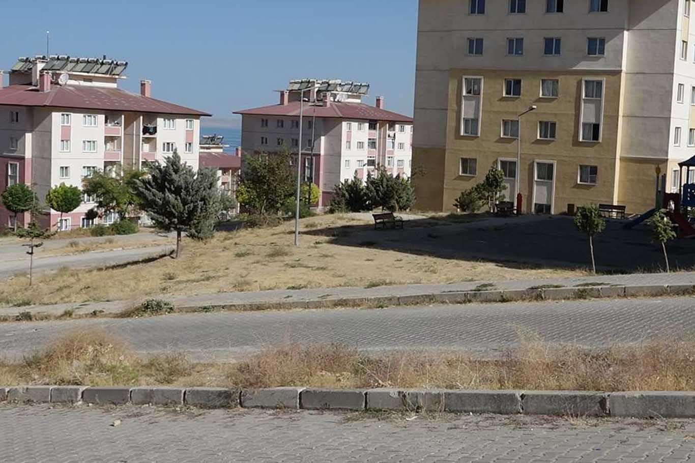 Emekli ve engelliler: Sosyal konutların ödemesinde kolaylık sağlansın