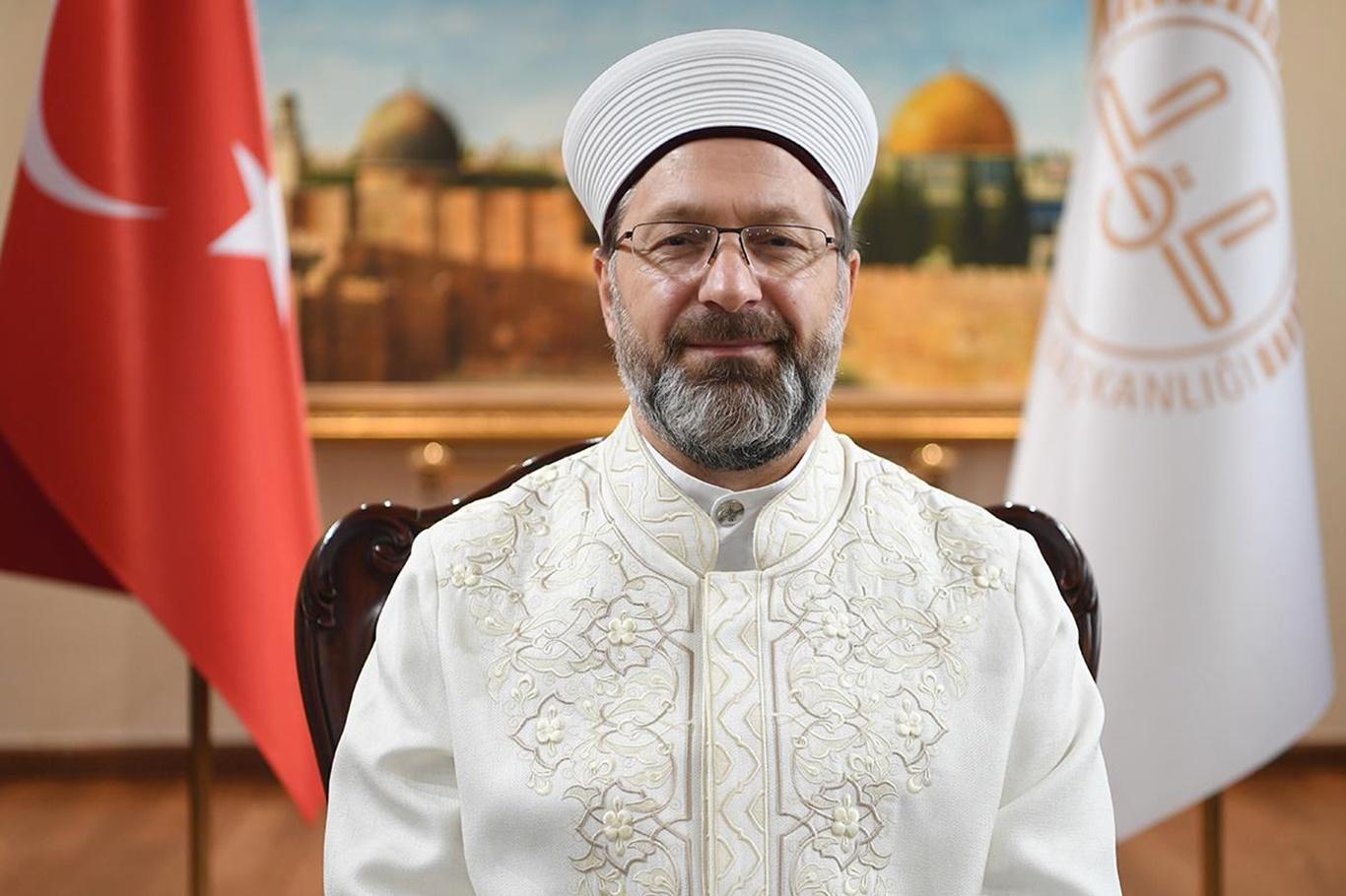 Erbaş, Ayasofya-i Kebir Cami-i Şerifi'nin bütün insanlığa açık olduğunu söyledi